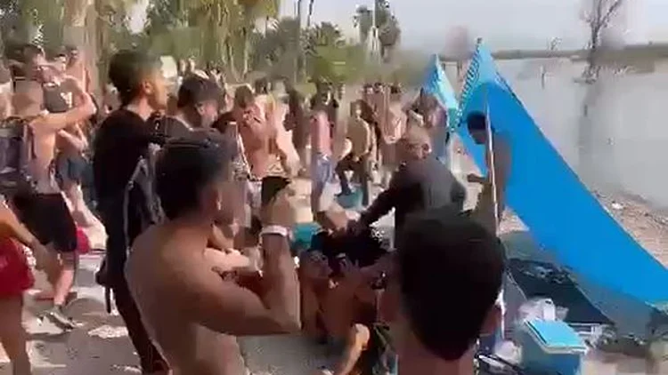 שוטרים שפיזרו מסיבה לא חוקית בצפון הותקפו - וירו באוויר