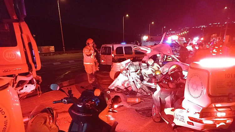 נהג הכבאית נחקר באזהרה: "נשקפת סכנה לחיי הפצועים"