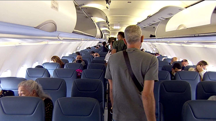 קוויאר ושמפניה: כל הפינוקים שהחברות מציעות כדי שתטוסו