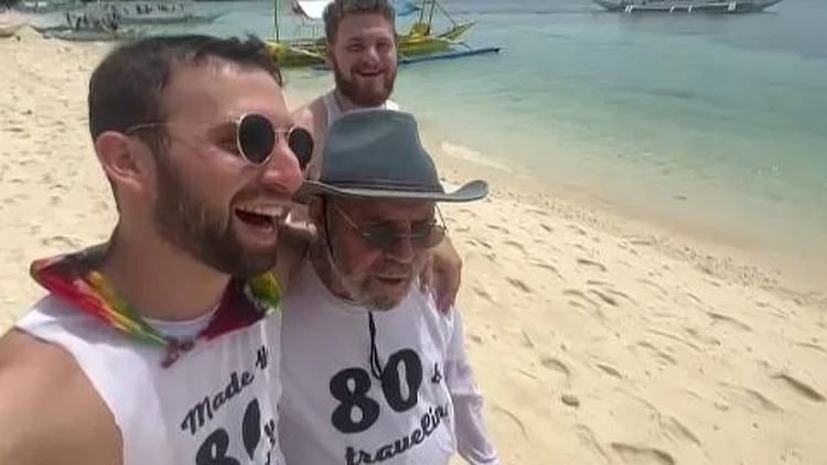 מבצע סבא: הנכד שלקח את סבו בן ה-80 לטיול הגדול במזרח