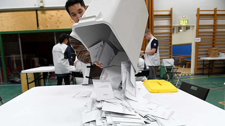 הבחירות בשוודיה: הימין הקיצוני הגדיל את כוחו; כהונת רה"מ בסכנה