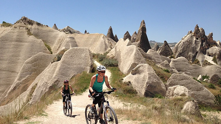 Bicycle Tour Rose Valley 3264x