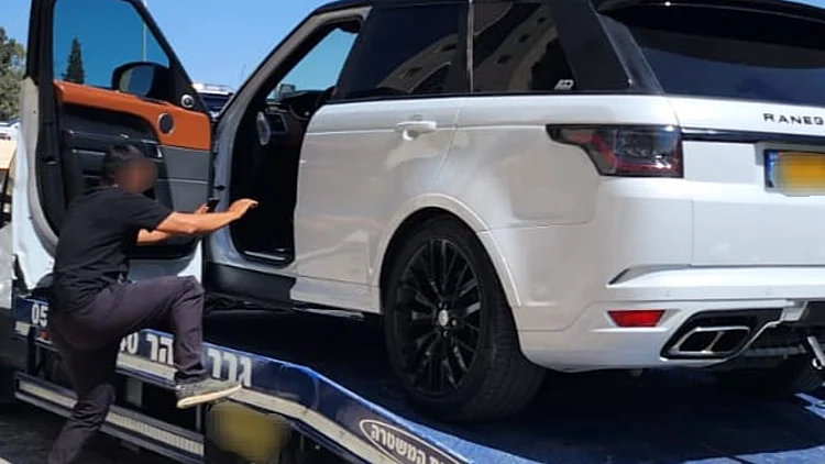 רכבו של ד"ר אנואר אבו ערער