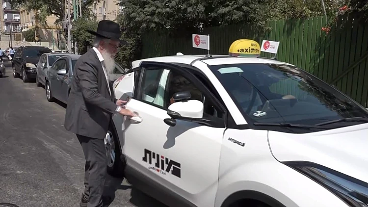 "המונית הכשרה": בוט קולי שמדמה אפליקציה להזמנת הסעות