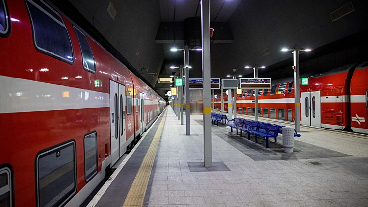תחנת רכבת. ארכיון