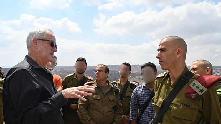 גנץ באוגדת איו"ש: עצרנו ופגענו ביותר מאלף טרוריסטים