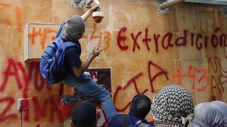 שגרירות ישראל במקסיקו הושחתה: "לא יפגע ביחסים בין המדינות"