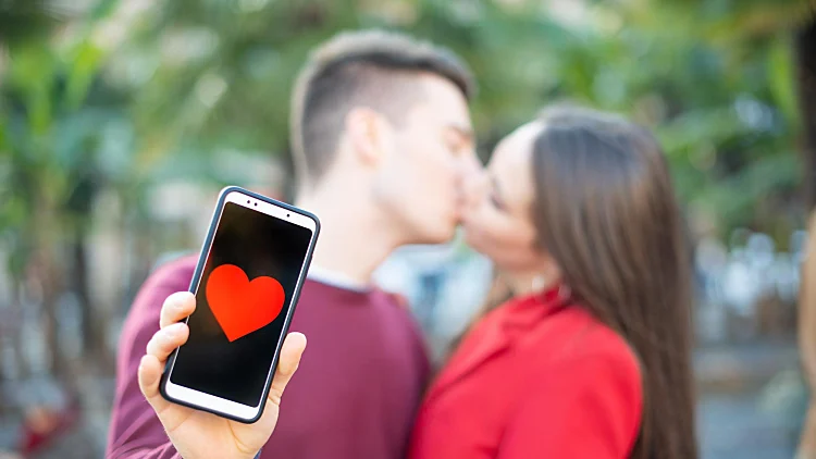 איך בוחרים אתר הכרויות לקשר לא מחייב?