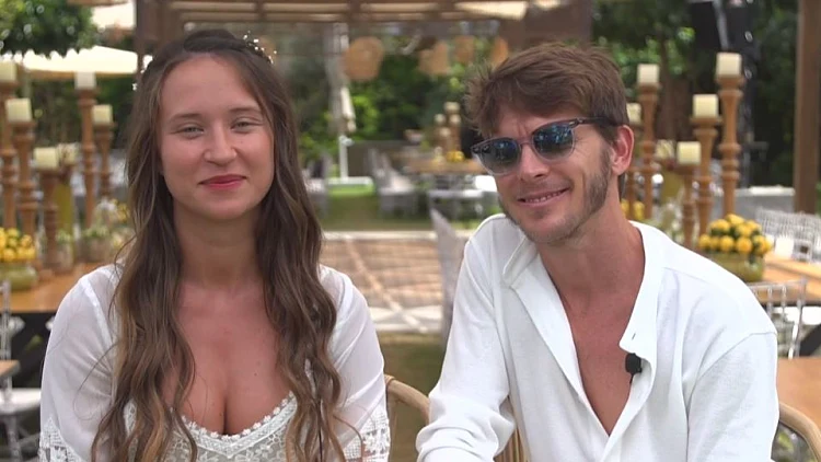 עפר שכטר בריאיון מהחופה: "אין מילים לתאר את האושר שלנו"