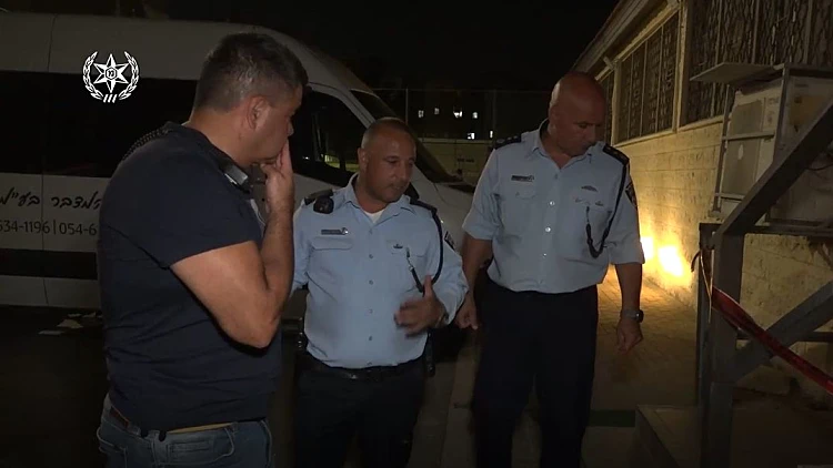 ביקש שקט - ונדקר למוות: חשד לרצח מחוץ לבית כנסת בדימונה