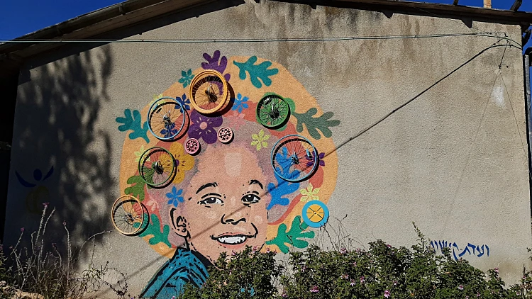 'מַעֲשֶה בּ' - מושב אבן ספיר