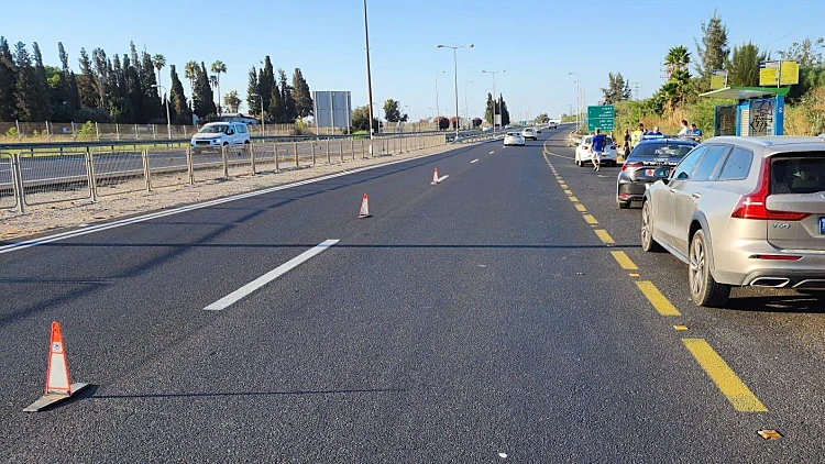 תאונת פגע וברח בדרום: בת 40 נפצעה קשה, בן 20 מהפזורה נעצר