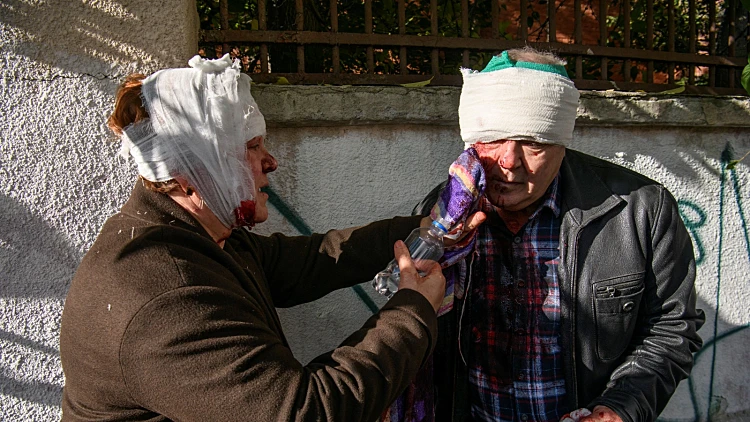 הנשיא זלנסקי על התקיפות הרוסיות: "יש לנו עסק עם מחבלים"