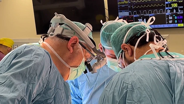 "אין זמן לאבד - והסיפוק אדיר": מרתון ההשתלות שהציל 6 בני אדם