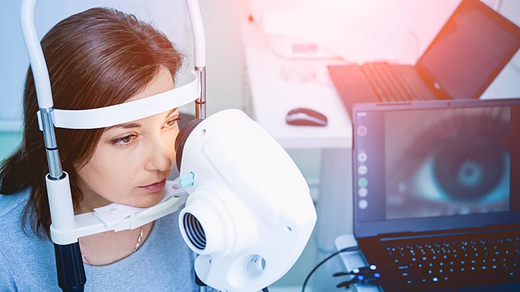 בדיקת עיניים