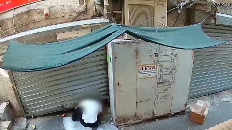 נתפס, שוחרר - ונעצר שוב: כך פועל הגנב הזוחל