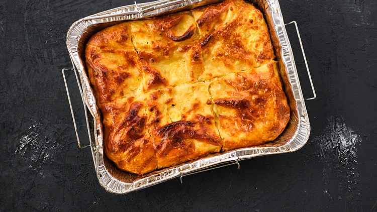 Georgian,pie,with,cheese,achma