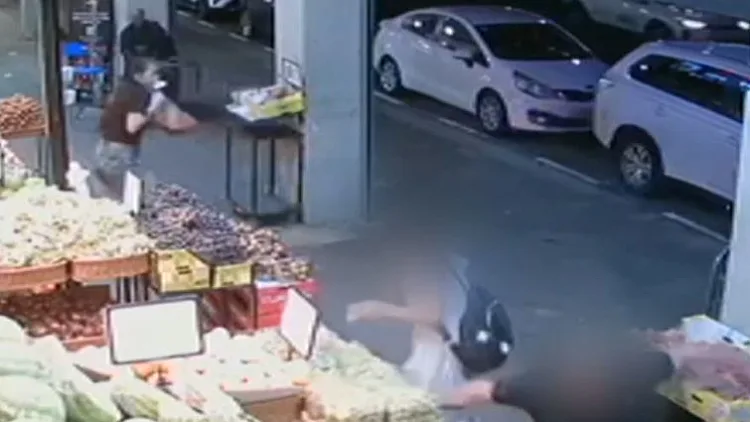 הירי בחנות הירקות בבת ים: תיעוד ממצלמות האבטחה