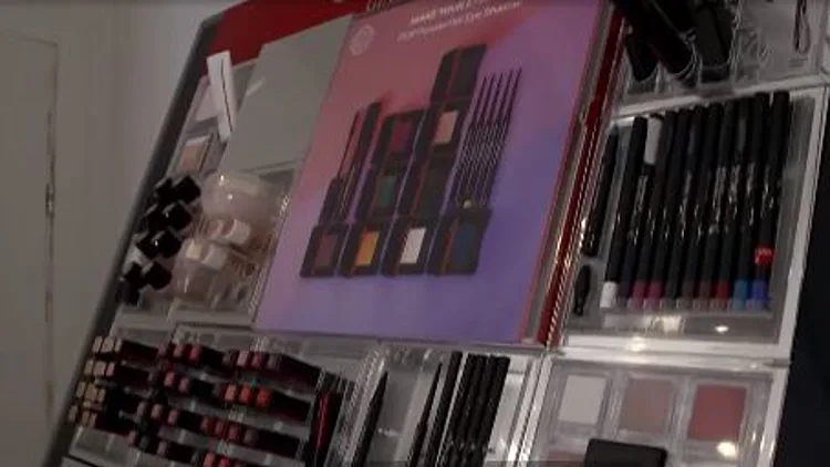 בעקבות דרישות משרד הבריאות: רפורמת התמרוקים ממשיכה להתעכב