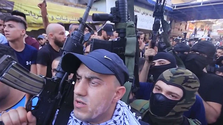 מטרוריסטים - לנרדפים: המהפך שעבר על כנופיית "גוב האריות"