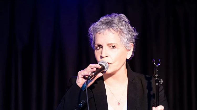 לאורה ריבלין