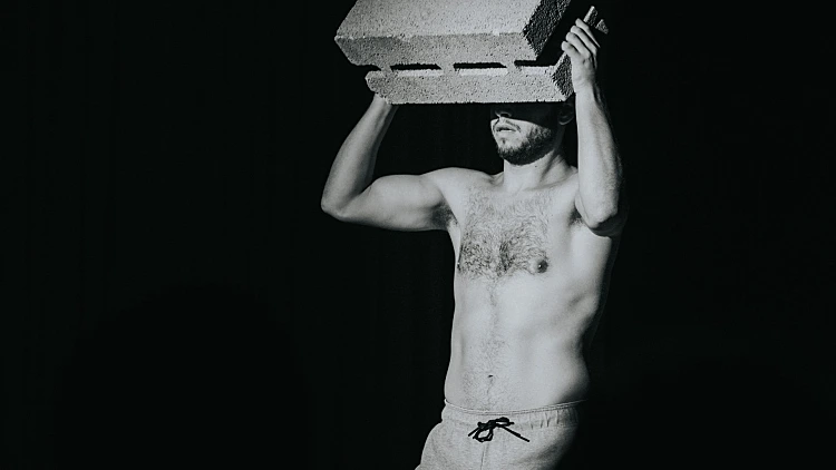 הם לא יגורו בבתים שהם בונים