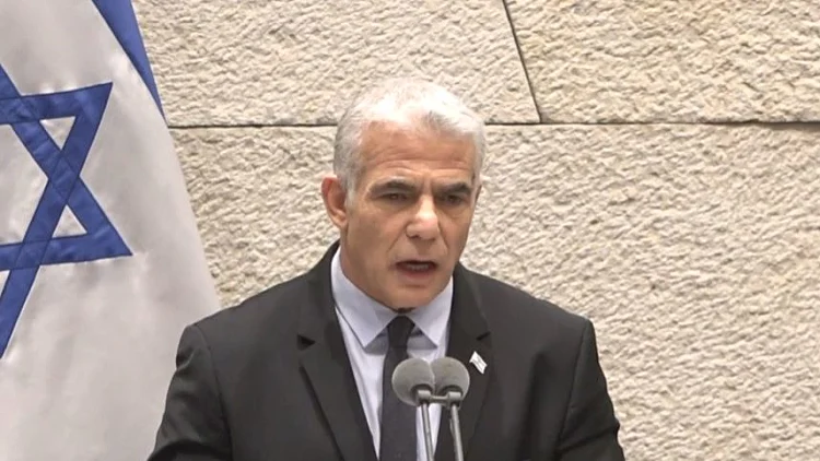 לפיד תוקף: חיילי צה"ל לא ייחקרו בידי ה-FBI 