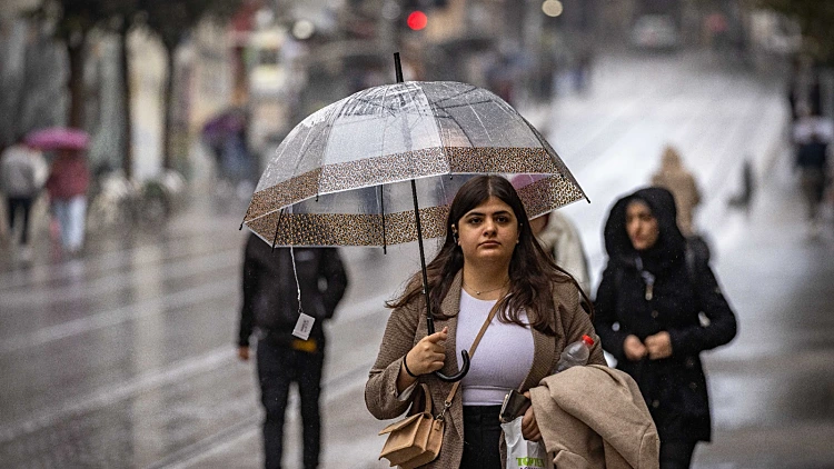 התחזית: ירידה קלה בטמפרטורות - סיכוי לגשם מקומי בצפון ובמרכז