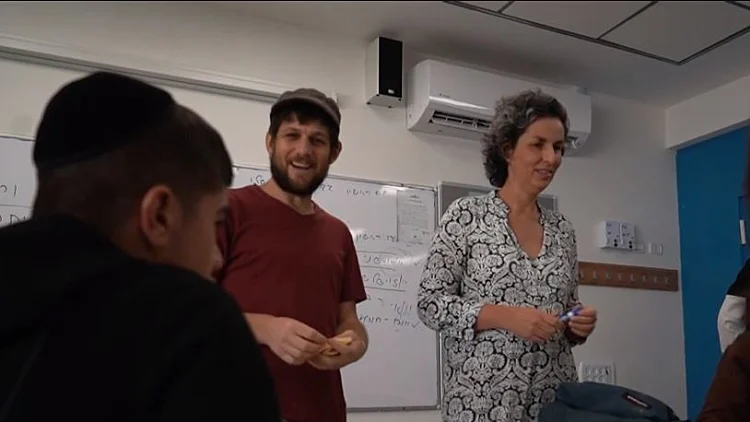 "לב המעשה החינוכי הוא הכיתה": ביה"ס שממנה מחנך - ומחנכת