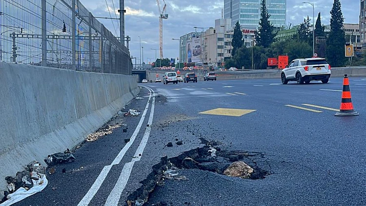 שוב נפער בור באיילון: 3 נתיבים נחסמו מלה גוארדיה לדרום