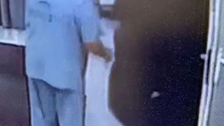 צעיר חשוד שתקף רופא: "הרגשתי שהוא ניסה לרצוח אותי" | תיעוד