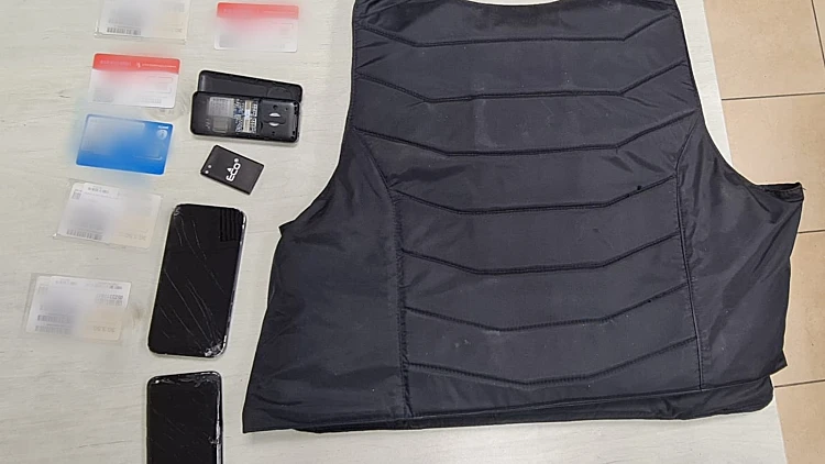 "סוכל פיגוע פלילי מיידי": חשוד נעצר עם אקדח טעון ושכפ"צ