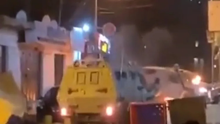 כוח צה"ל נתקע עם רכב ליד חברון - עימותים פרצו במקום