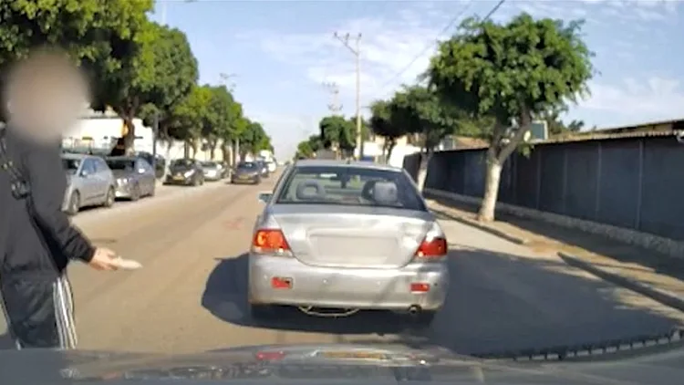 הוארך מעצרו של הצעיר החשוד שאיים בסכין על נהגת בראשל"צ
