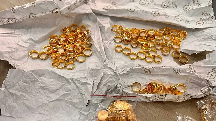 בשווי מיליוני שקלים: סוכל ניסיון הברחה של תכשיטי זהב בנתב"ג