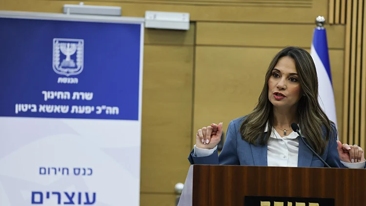 שאשא ביטון בכנס החירום "עוצרים את מכירת החיסול של מערכת החינוך"