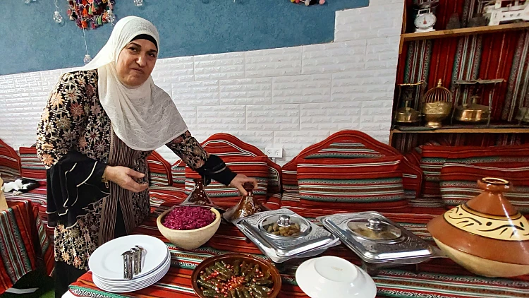 נאג'ח אבו לטייף - אירוח בדואי ברהט