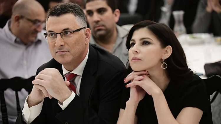 "אהבה שרק הולכת וגדלה": המחווה המרגשת של גדעון סער לאשתו גאולה אבן