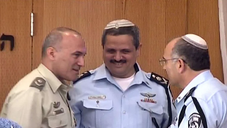 "הם אחראיים למצב": הניצבים ששולטים במשטרה - אחרי הפרישה
