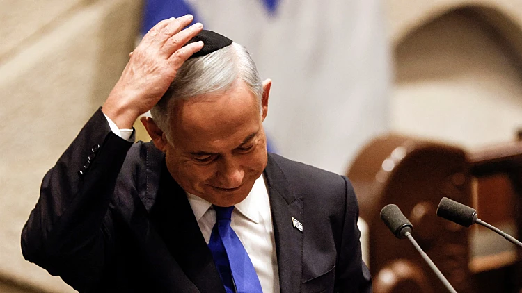 קריאות "בושה" בעת הצגת הממשלה; נתניהו: "תפסיקו להמריד"