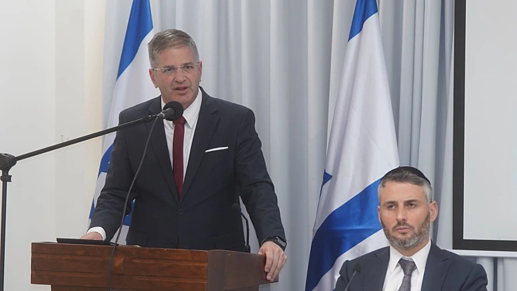 סערה במשרד החינוך: "בקשות השרים גובלות בעבירה על החוק"