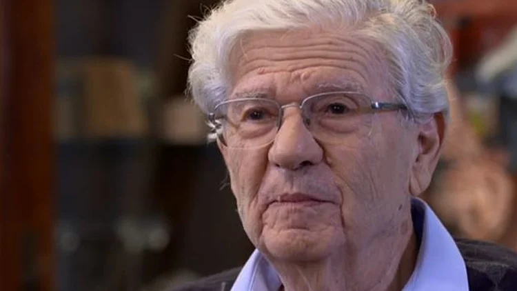 אהרן ברק: "אם הרפורמה תתממש - שופטים צריכים להתפטר"