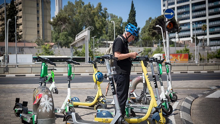 קורקינטים שיתופיים בתל אביב