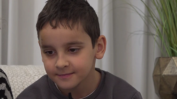 הנס של נהוראי: בן ה-8 שנדרס על ידי אופנוע משטרתי חוגג את ההחלמה