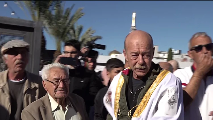 רוצח אברהם ברומברג השתחרר מהכלא - וזכה לקבלת פנים חמה