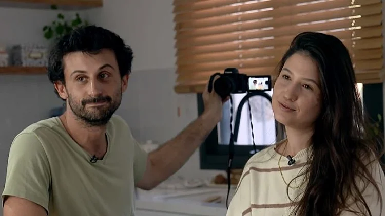 "הקהל הוא כבר חלק מהמשפחה": הישראלים שמיליונים צופים בהם