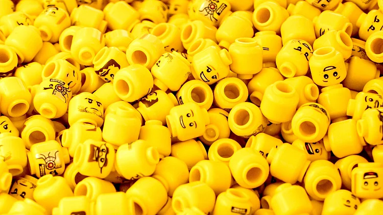 6 רופאים בלעו ראשי לגו למען המדע – זה מה שיצא החוצה | רשת 13