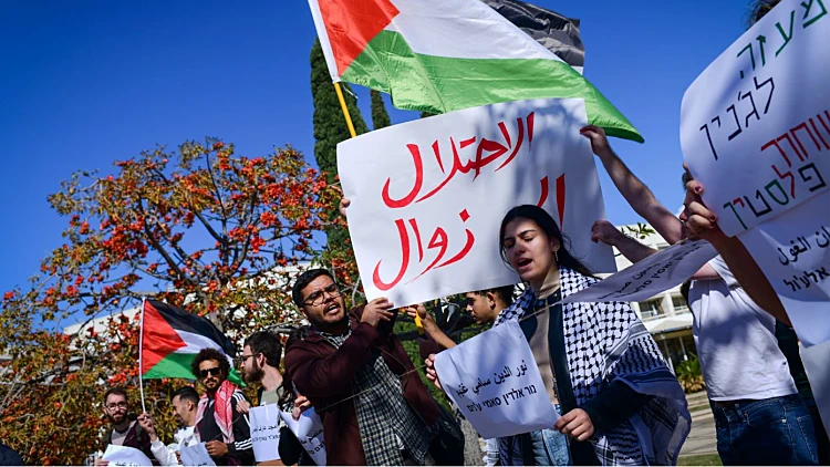 קריאות למרי ושירי הלל למחבלים: סטודנטים הפגינו באונ' ת"א