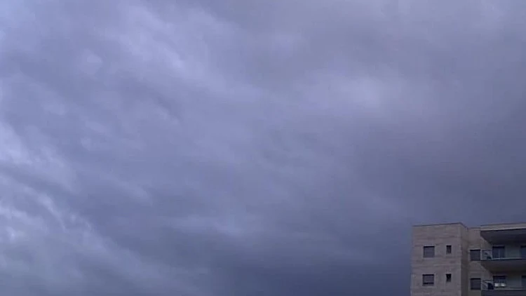 צבע אדום בעוטף עזה: רקטה אחת יורטה מעל שמי שדרות
