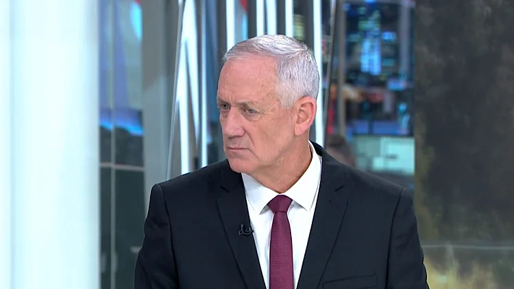 גנץ: "נתניהו יהיר, הוא חושב שהטריקים שלו יעבדו על הציבור"